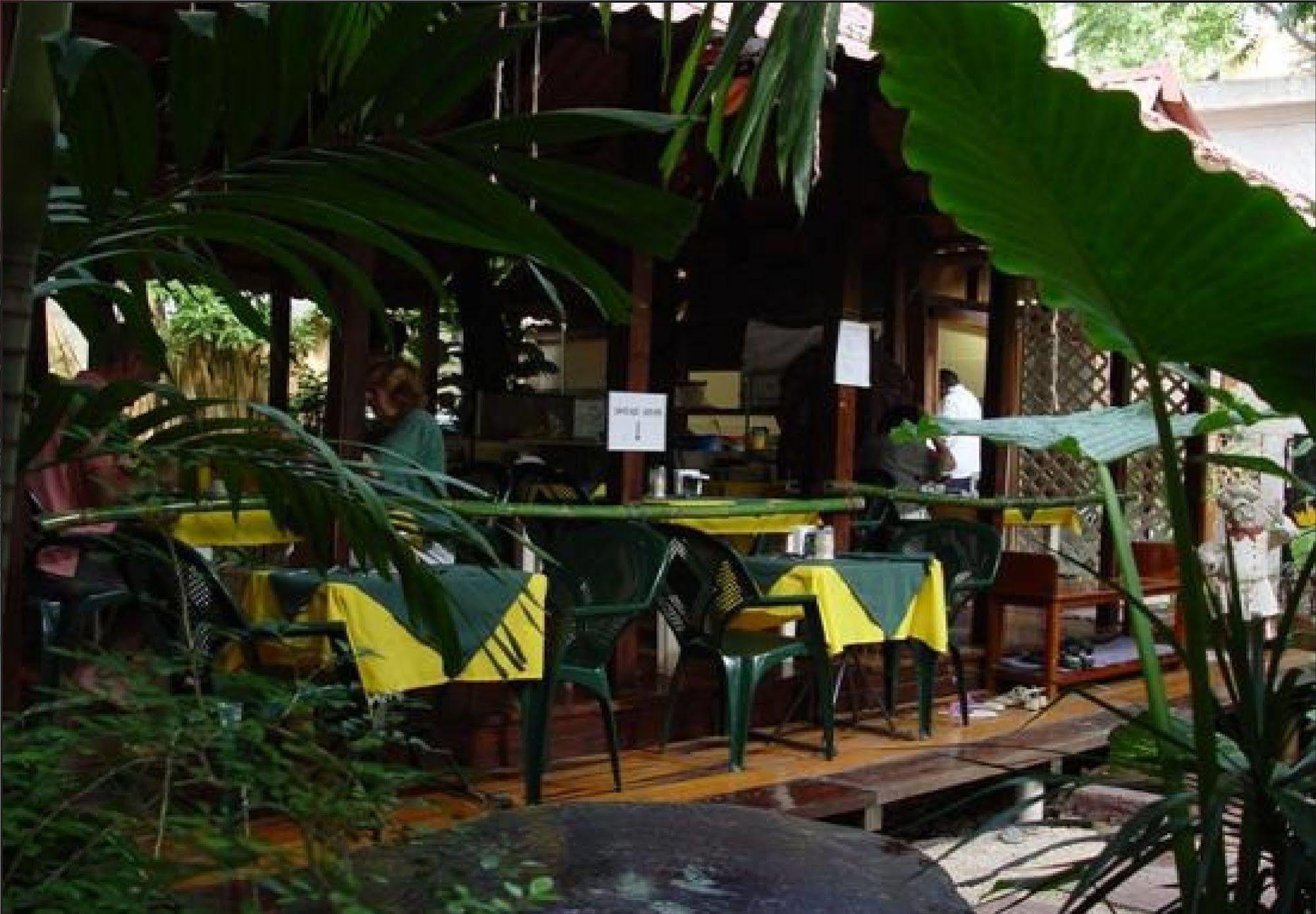 Eco-Hotel El Rey Del Caribe Cancun Exterior photo